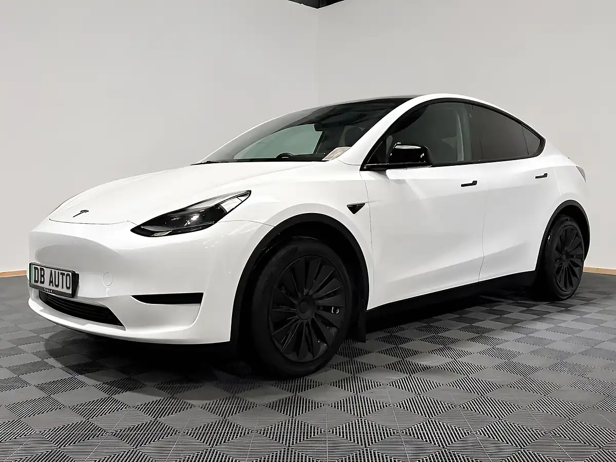 Used 2022 Tesla Model Y Long Range White - Interior and Exterior details 6