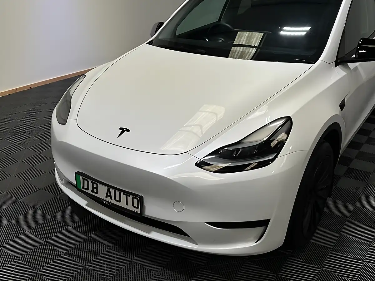 Used 2022 Tesla Model Y Long Range White - Interior and Exterior details 9