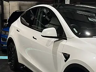 Used 2022 Tesla Model Y Long Range White - Interior and Exterior details 11