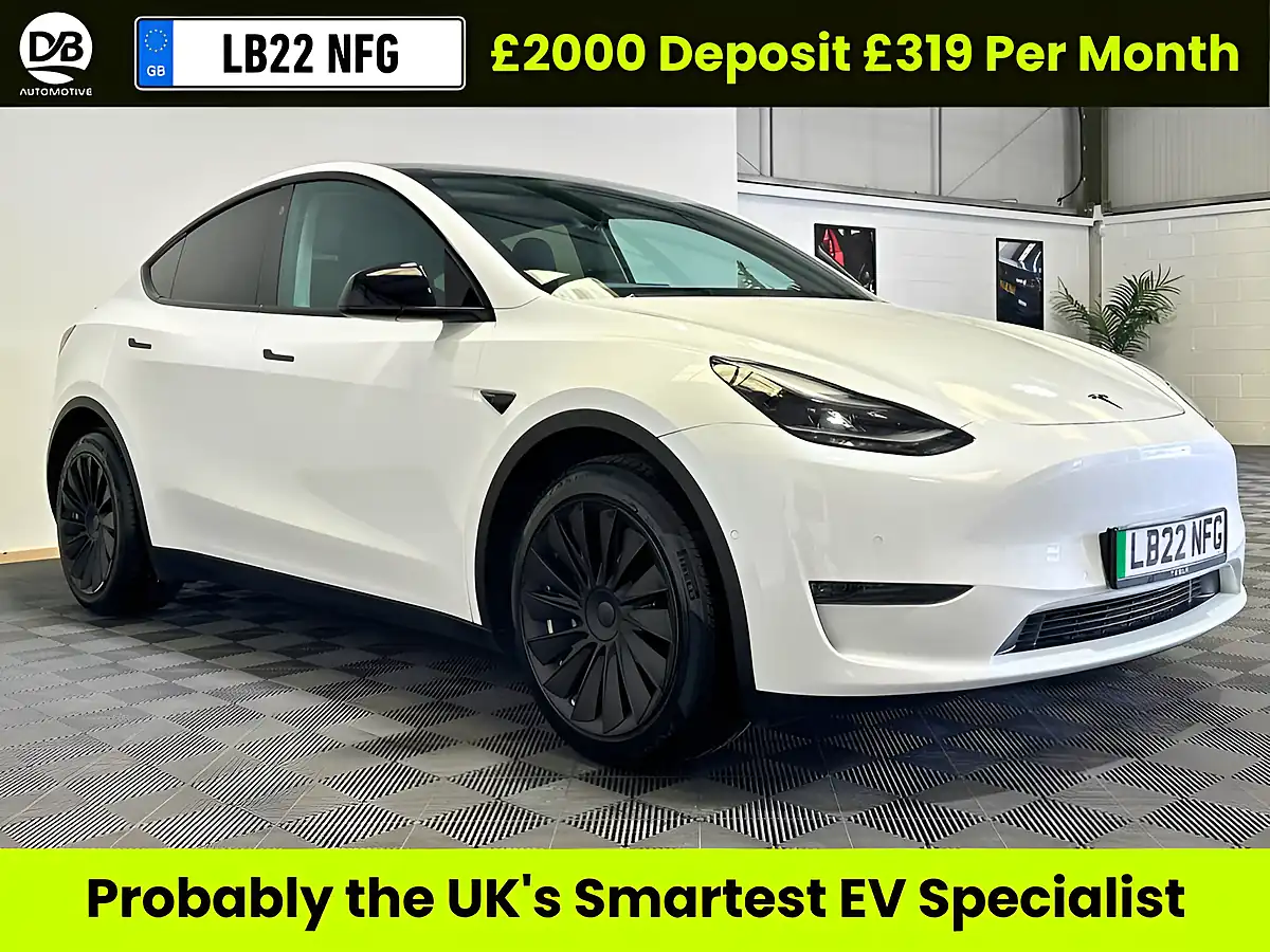 Used 2022 Tesla Model Y Long Range White - Front View
