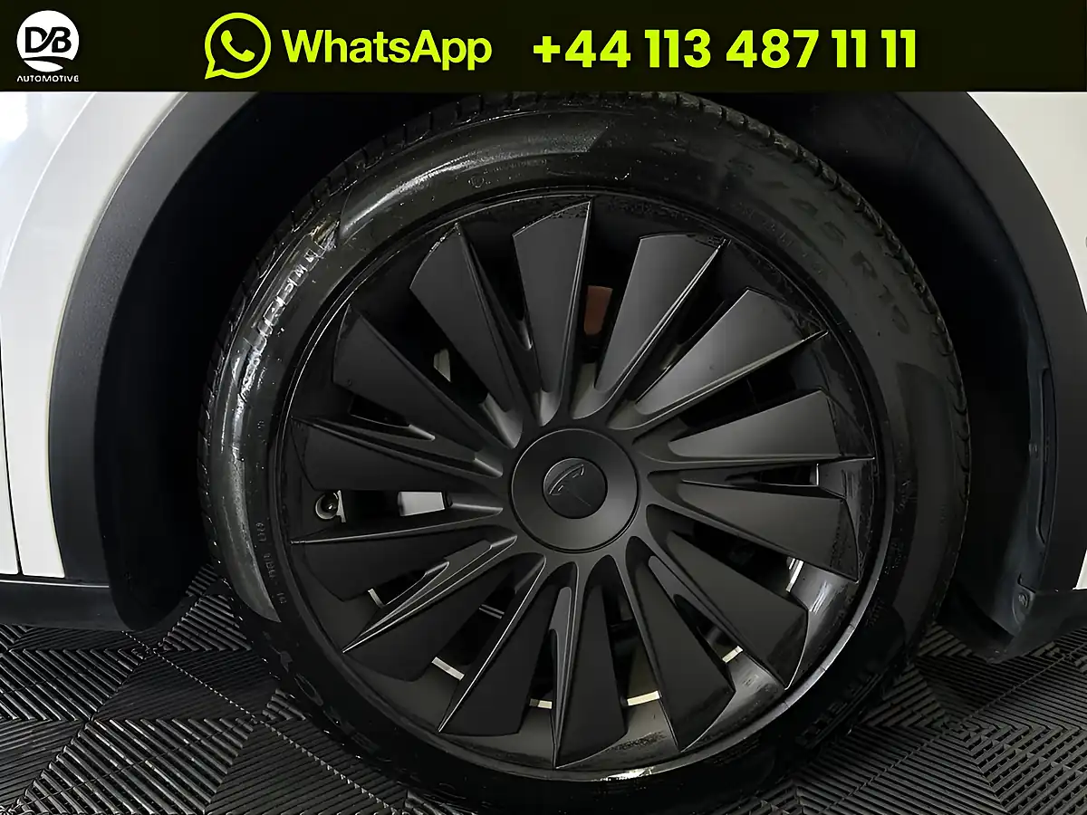 Used 2022 Tesla Model Y Long Range White - Interior and Exterior details 19