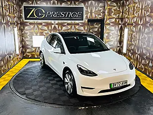 Used 2022 Tesla Model Y Long Range White - Interior and Exterior details 11