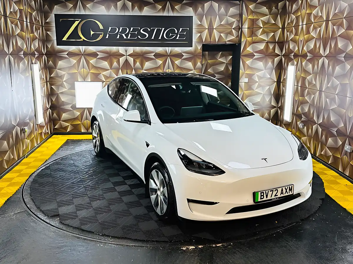 Used 2022 Tesla Model Y Long Range White - Interior and Exterior details 11