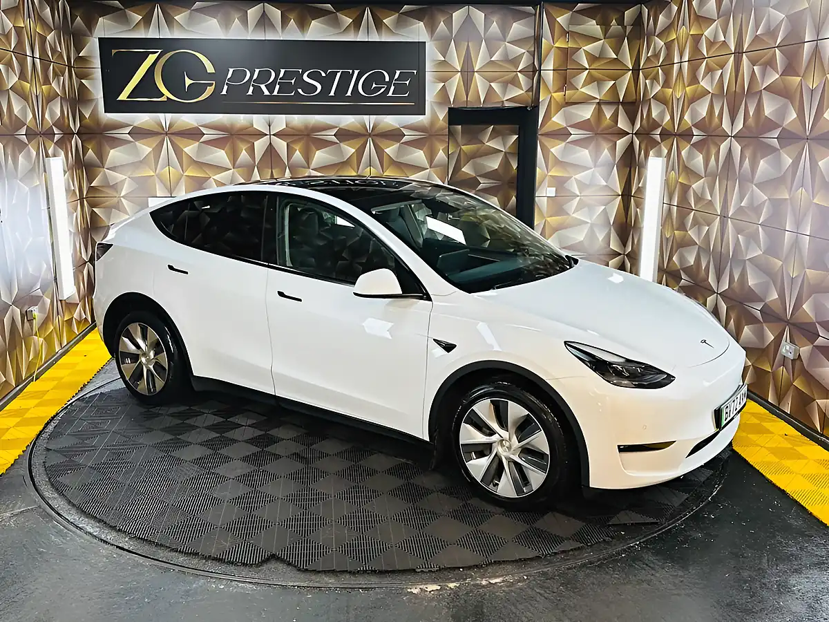 Used 2022 Tesla Model Y Long Range White - Interior and Exterior details 13