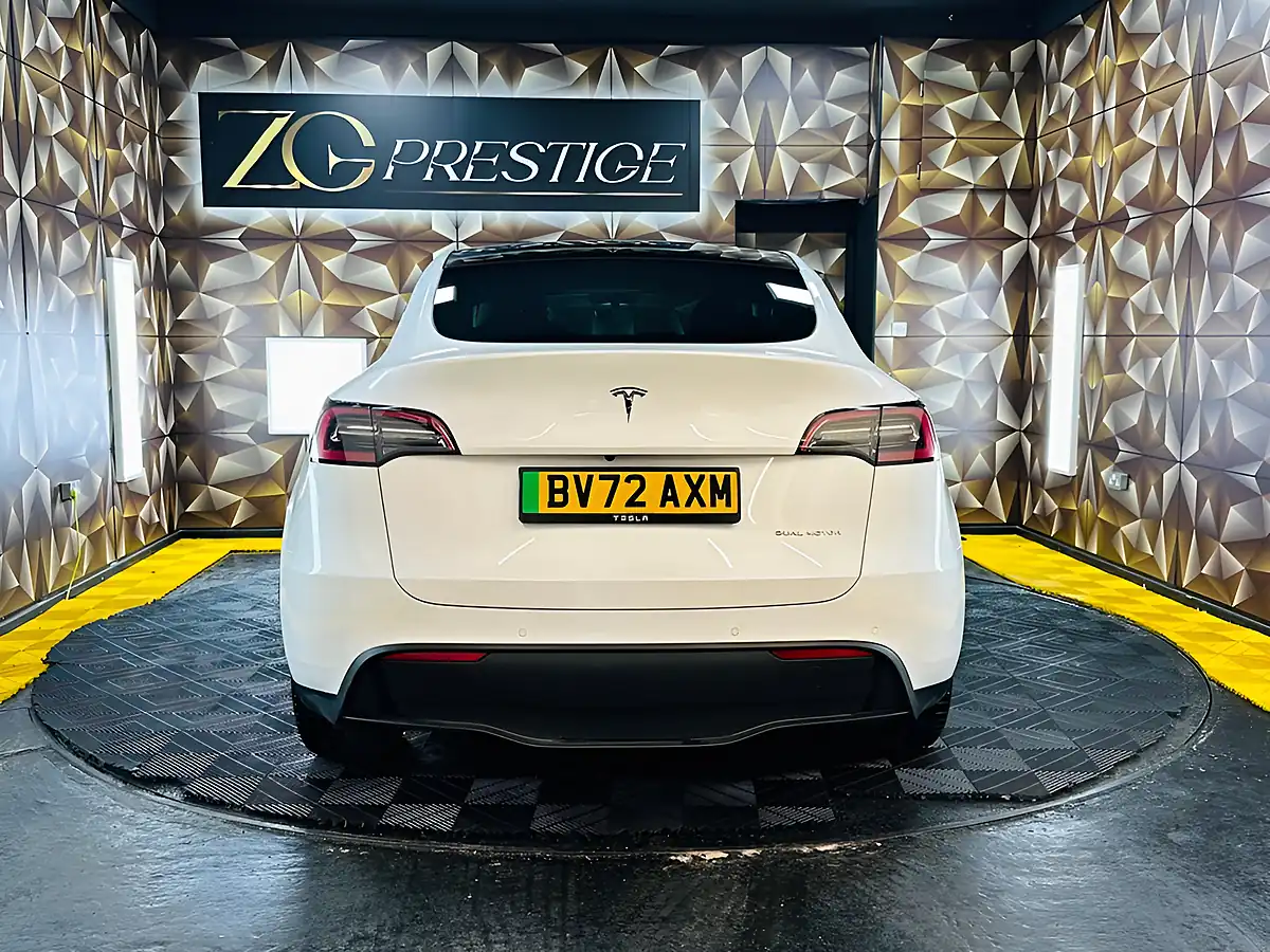 Used 2022 Tesla Model Y Long Range White - Interior and Exterior details 4