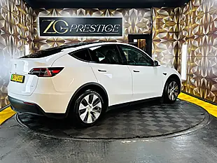 Used 2022 Tesla Model Y Long Range White - Interior and Exterior details 6