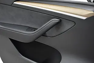 Used 2022 Tesla Model Y Long Range White - Interior and Exterior details 13