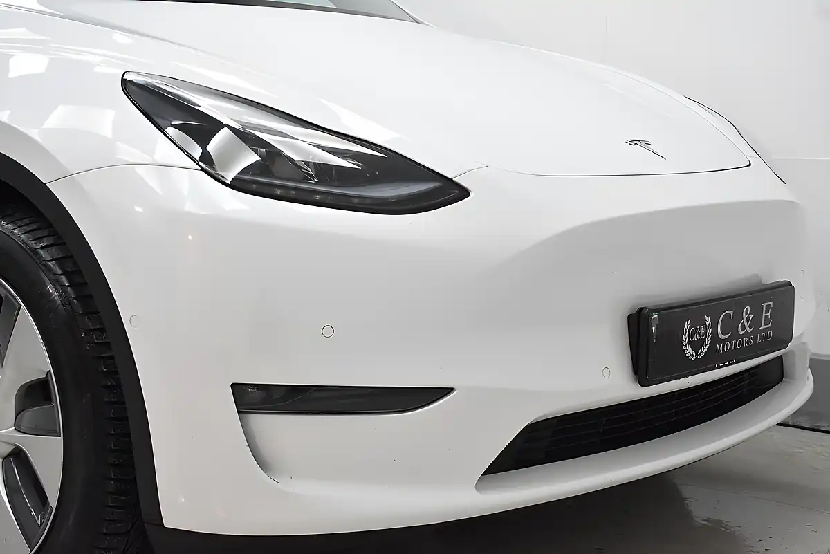 Used 2022 Tesla Model Y Long Range White - Interior and Exterior details 14