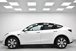 Used 2022 Tesla Model Y Long Range White - Interior and Exterior details 2