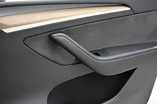Used 2022 Tesla Model Y Long Range White - Interior and Exterior details 20