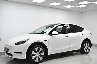 Used 2022 Tesla Model Y Long Range White - Interior and Exterior details 4