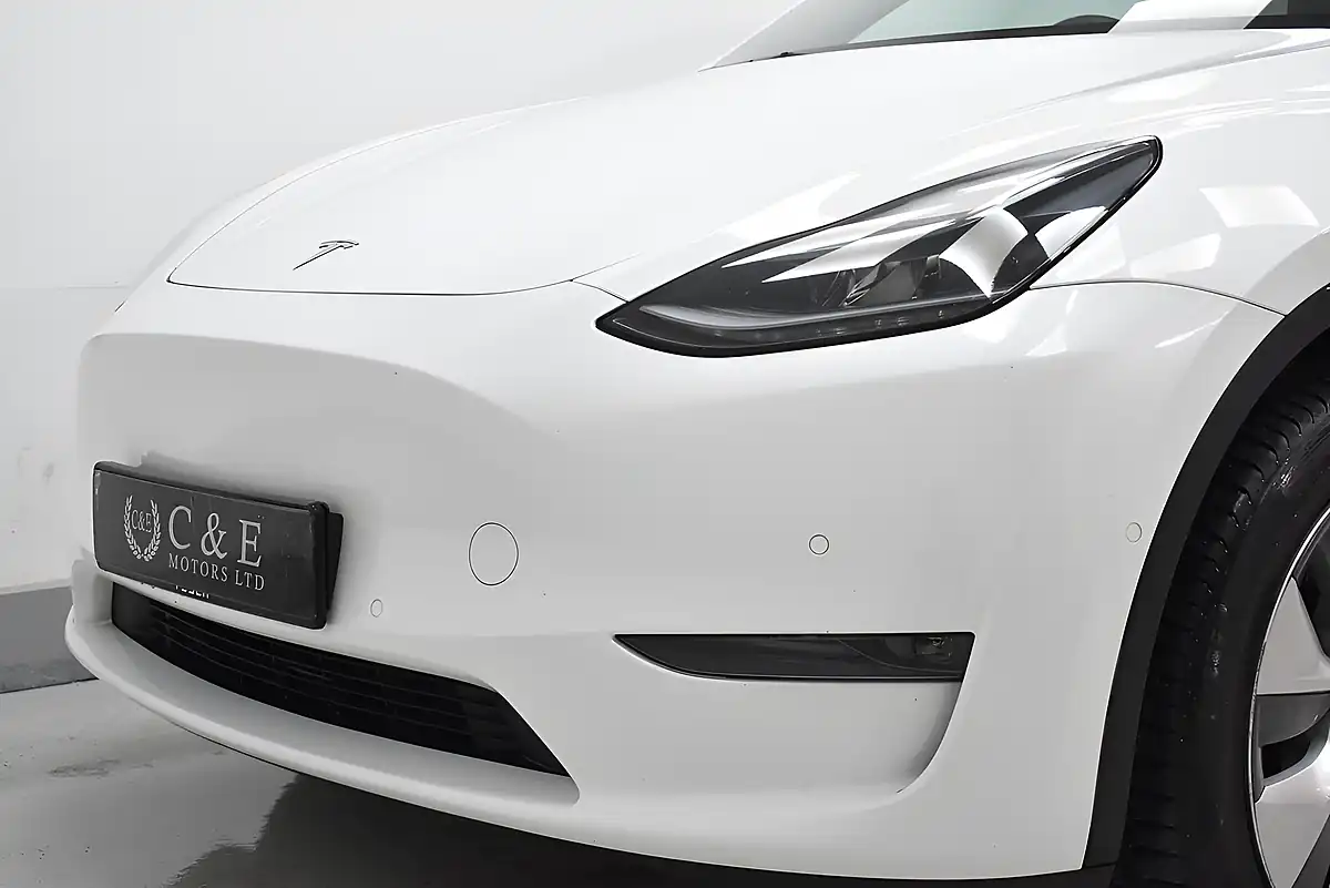 Used 2022 Tesla Model Y Long Range White - Interior and Exterior details 6