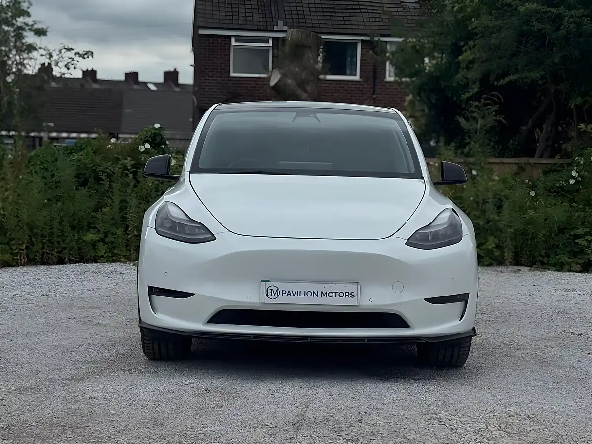 Used 2022 Tesla Model Y Long Range White - Interior and Exterior details 5