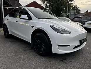 Used 2022 Tesla Model Y Long Range White - Interior and Exterior details 10