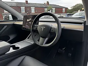 Used 2022 Tesla Model Y Long Range White - Interior and Exterior details 13