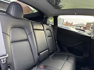 Used 2022 Tesla Model Y Long Range White - Interior and Exterior details 18