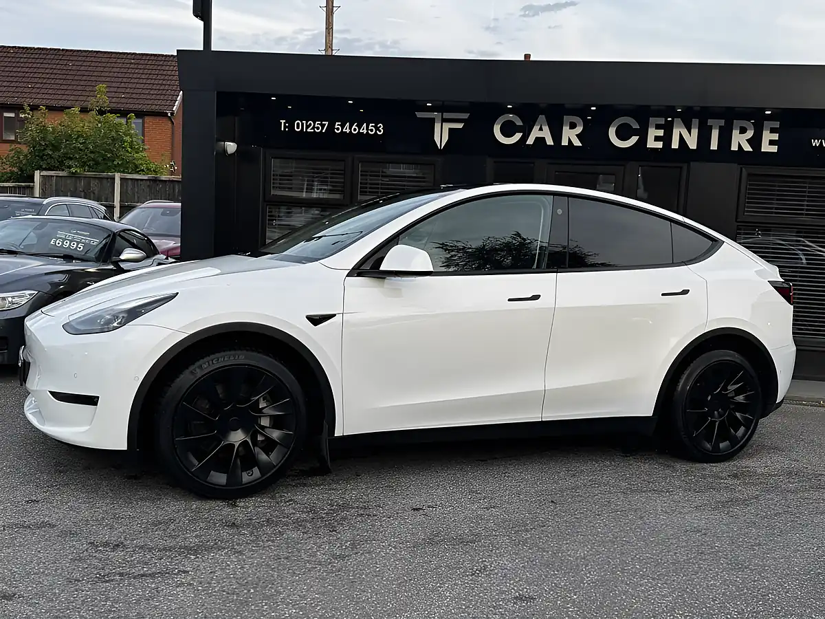Used 2022 Tesla Model Y Long Range White - Interior and Exterior details 3