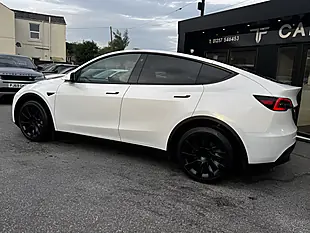 Used 2022 Tesla Model Y Long Range White - Interior and Exterior details 5