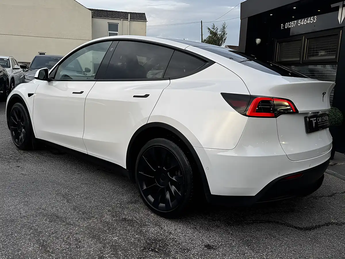 Used 2022 Tesla Model Y Long Range White - Interior and Exterior details 6