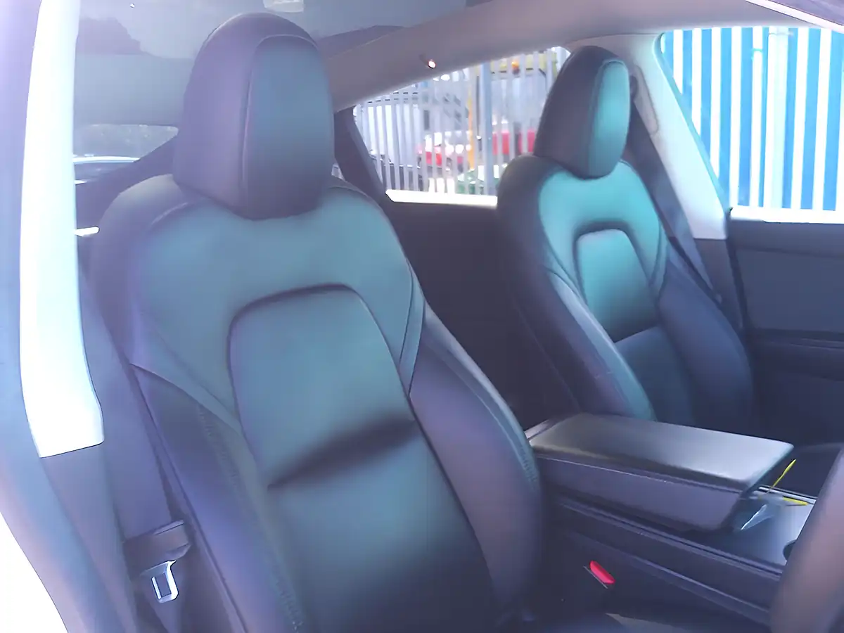 Used 2022 Tesla Model Y Long Range White - Interior and Exterior details 13
