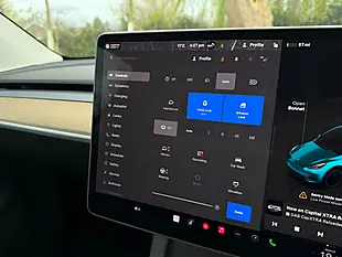 Used 2022 Tesla Model Y Long Range White - Interior and Exterior details 16