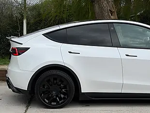 Used 2022 Tesla Model Y Long Range White - Interior and Exterior details 18