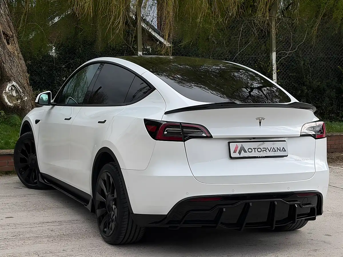 Used 2022 Tesla Model Y Long Range White - Interior and Exterior details 4