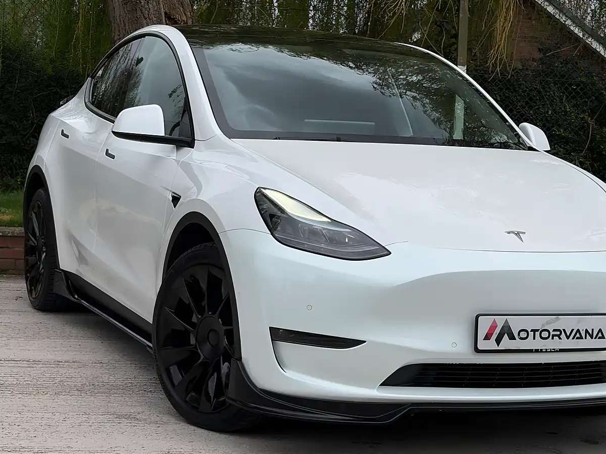 Used 2022 Tesla Model Y Long Range White - Interior and Exterior details 5
