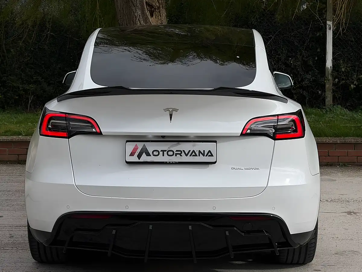 Used 2022 Tesla Model Y Long Range White - Interior and Exterior details 9