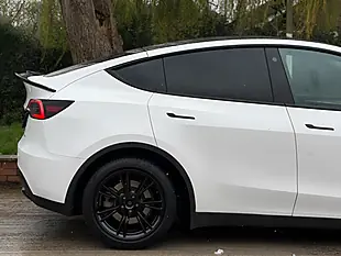 Used 2022 Tesla Model Y Long Range White - Interior and Exterior details 12