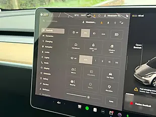 Used 2022 Tesla Model Y Long Range White - Interior and Exterior details 14