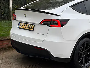 Used 2022 Tesla Model Y Long Range White - Interior and Exterior details 19