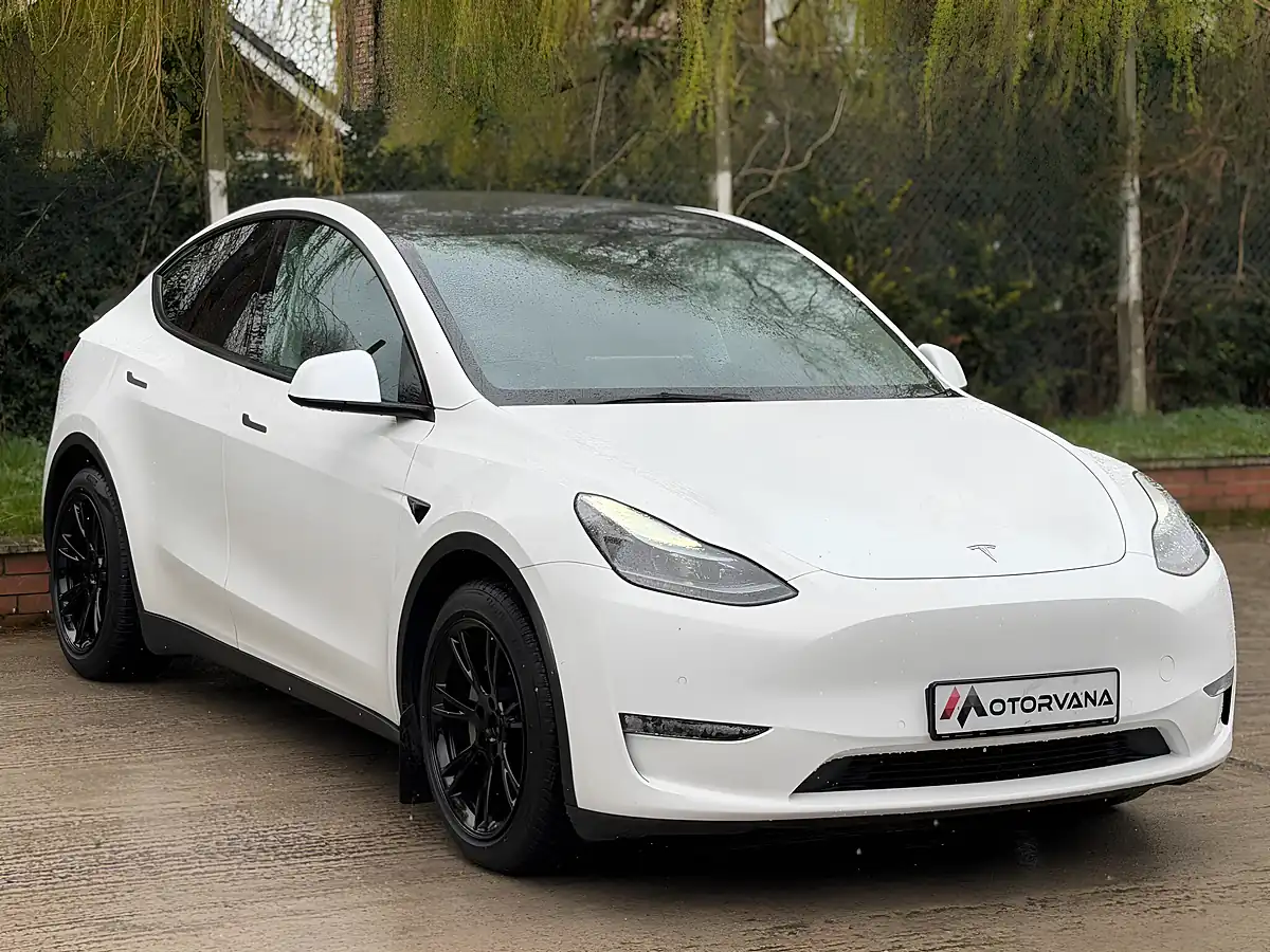 Used 2022 Tesla Model Y Long Range White - Interior and Exterior details 6