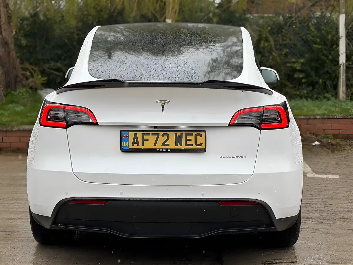 Used 2022 Tesla Model Y Long Range White - Interior and Exterior details 8