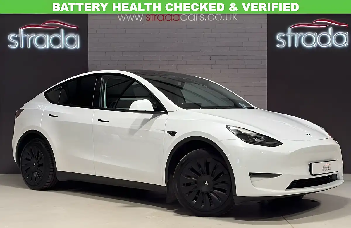 Used 2022 Tesla Model Y Long Range White - Front View