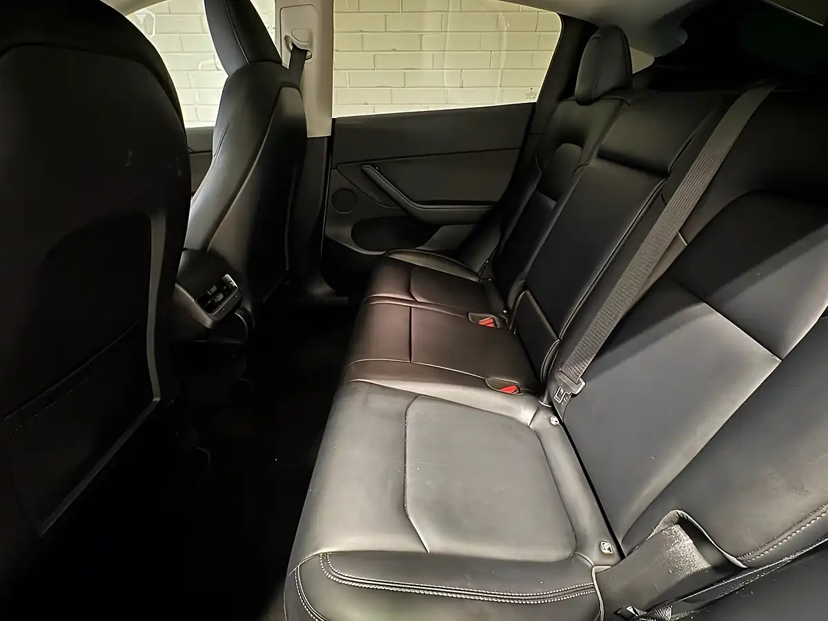 Used 2022 Tesla Model Y Long Range White - Interior and Exterior details 11