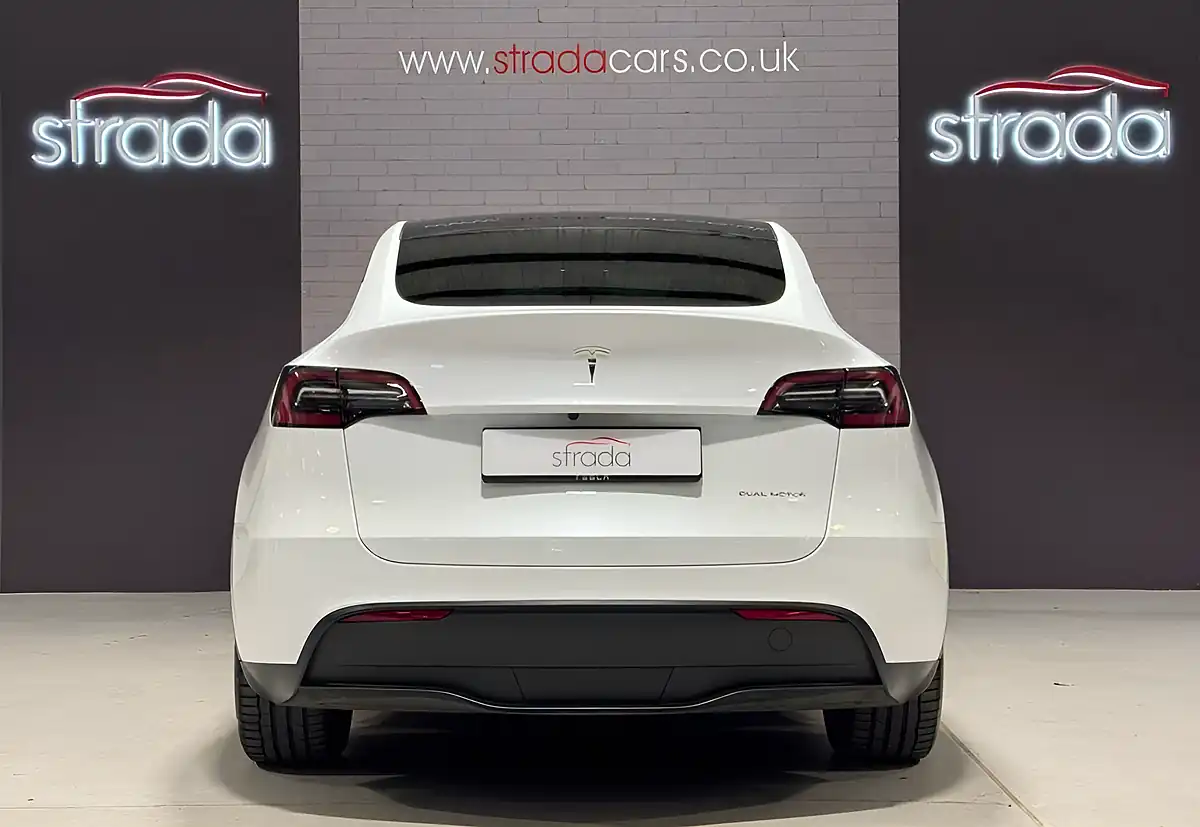Used 2022 Tesla Model Y Long Range White - Interior and Exterior details 6