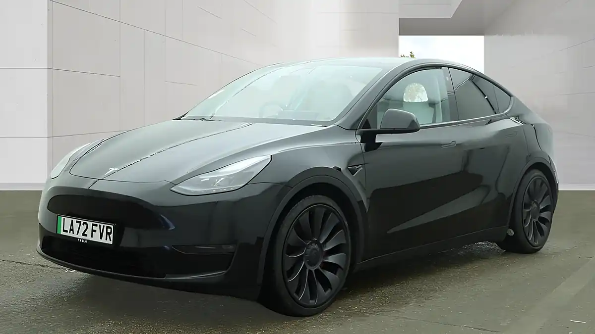 Used 2022 Tesla Model Y Performance Black - Interior and Exterior details 5