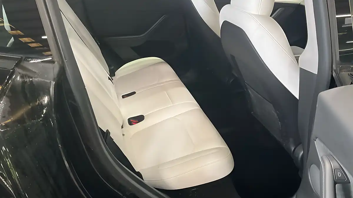 Used 2022 Tesla Model Y Performance Black - Interior and Exterior details 8