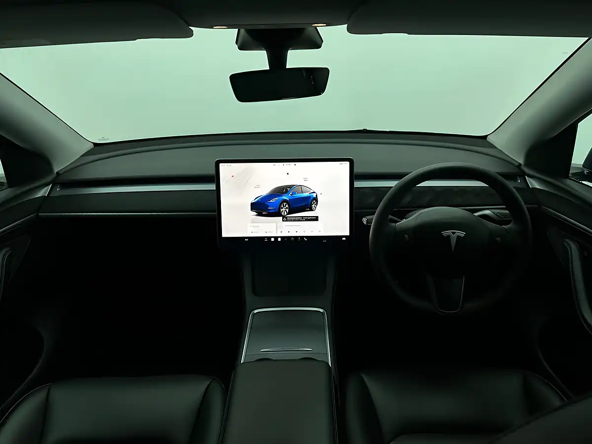 Used 2022 Tesla Model Y Style Pack Blue - Interior and Exterior details 8