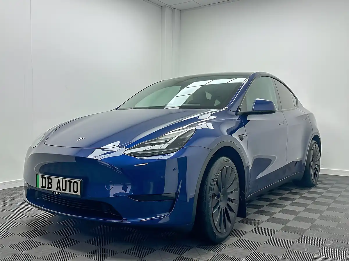 Used 2022 Tesla Model Y Style Pack Blue - Interior and Exterior details 9