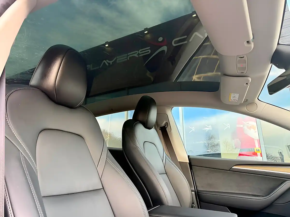 Used 2022 Tesla Model Y SUV 5dr White - Interior and Exterior details 10