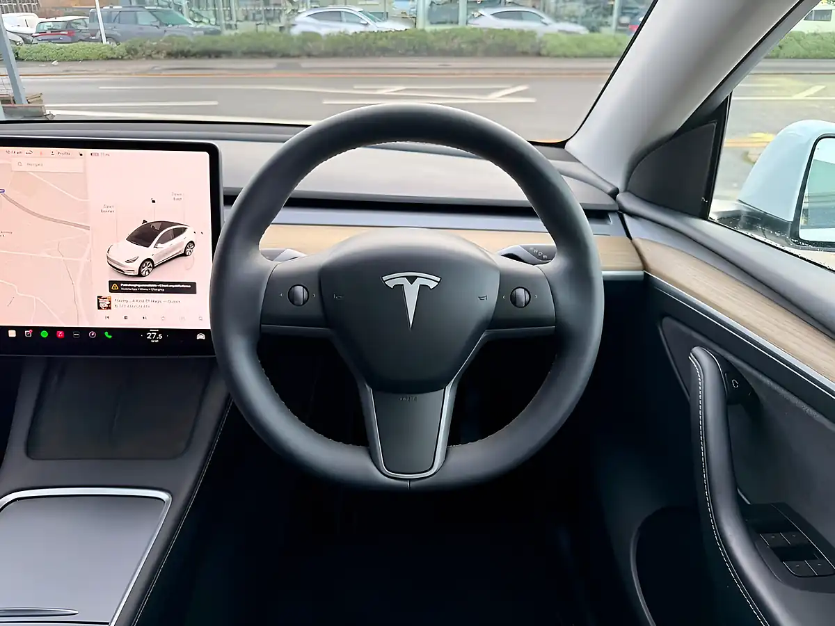 Used 2022 Tesla Model Y SUV 5dr White - Interior and Exterior details 20
