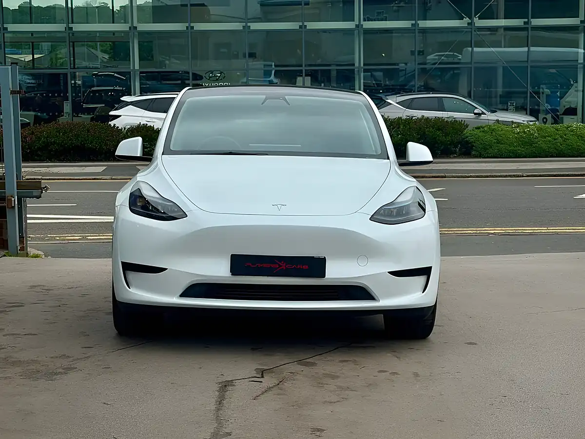 Used 2022 Tesla Model Y SUV 5dr White - Interior and Exterior details 5