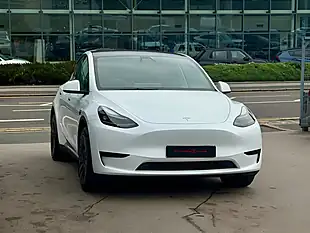 Used 2022 Tesla Model Y SUV 5dr White - Interior and Exterior details 8