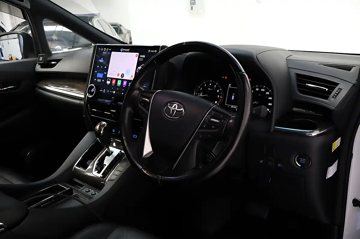 Used 2022 Toyota Alphard Executive Lounge White - Interior and Exterior details 13