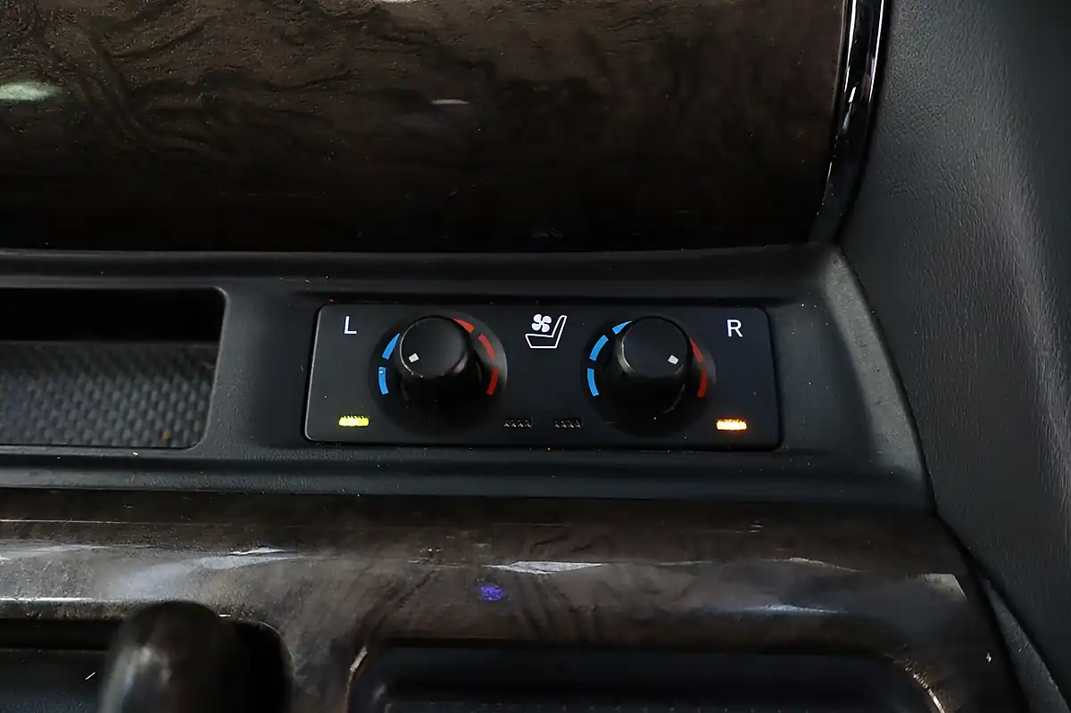 Used 2022 Toyota Alphard Executive Lounge White - Interior and Exterior details 19