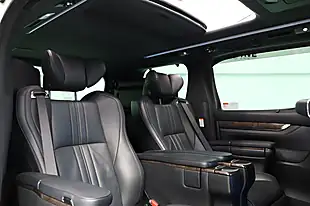Used 2022 Toyota Alphard Executive Lounge White - Interior and Exterior details 7