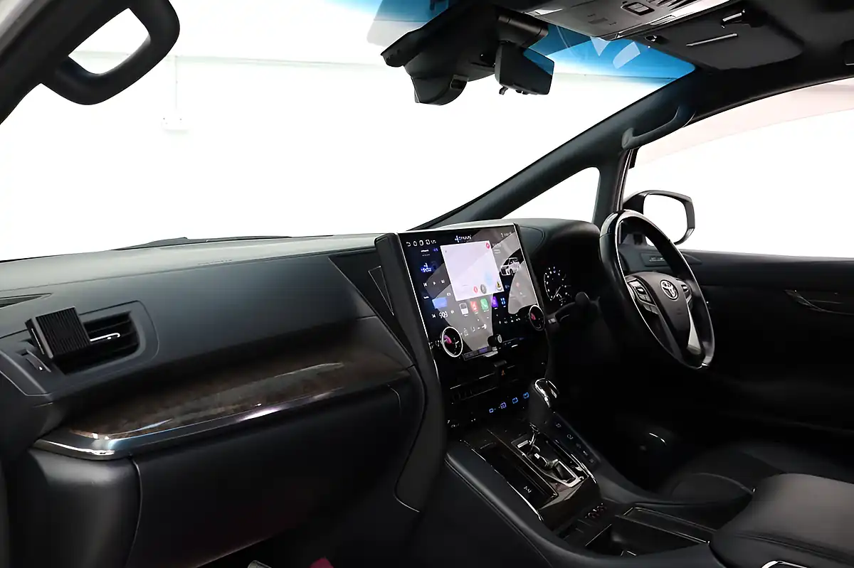 Used 2022 Toyota Alphard Executive Lounge White - Interior and Exterior details 9