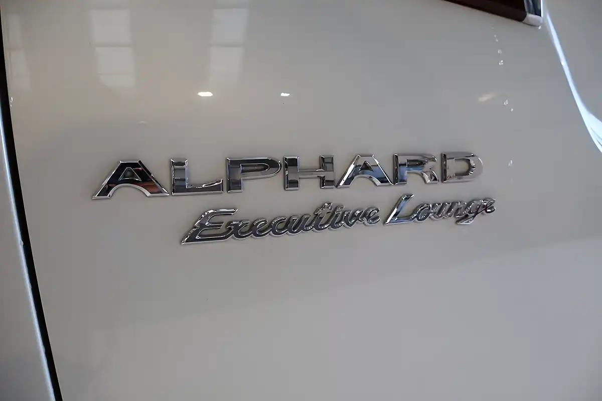 Used 2022 Toyota Alphard Executive Lounge White - Interior and Exterior details 18